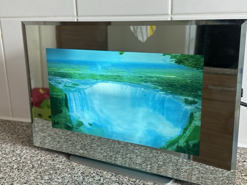 Vintage moving animated water - animated,